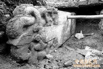 韩国出现的中文石碑_韩国因大雨冲出的中文石碑记录着什么_中国历史网
