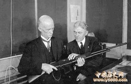 勃朗宁的介绍_勃朗宁的生平事迹_约翰·摩西·勃朗宁的介绍