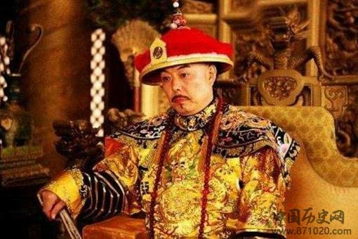 曾静是谁?雍正在的时候没人敢动他,为何乾隆一登基就立马把曾静给杀了?