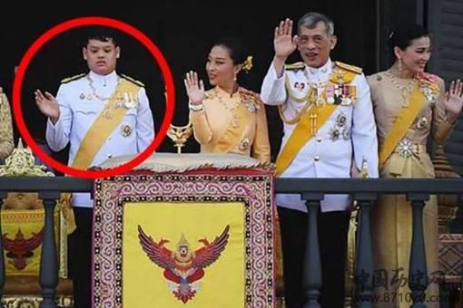 泰国提帮功王子是傻子吗?为什么说是现代版扶不起的阿斗?
