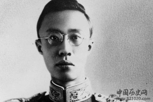 溥仪为什么不会说满语?