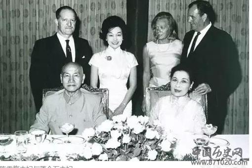 怎么评价陈香梅传奇的一生