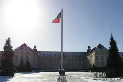 戴高乐成为法国总统后为何首先选择访问中国? 戴高乐成为法国总统后为何首先选择访问中国?