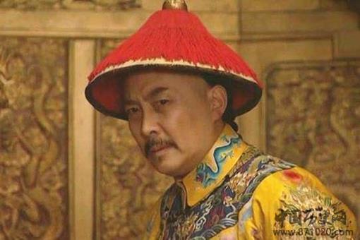 曾静是谁?雍正在的时候没人敢动他,为何乾隆一登基就立马把曾静给杀了?