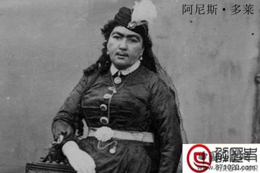 伊朗历史上审美最差的皇帝是谁?妃子的颜值全是“乔碧罗”