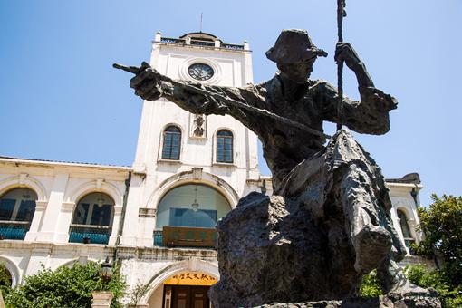 瞎子阿炳是个什么样的人?他的本名叫什么? 瞎子阿炳是个什么样的人?他的本名叫什么?