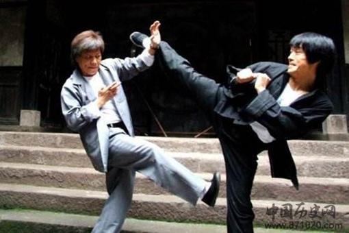 李小龙创立的截拳道,为何不能成为现代武术典范?