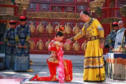 乾隆皇帝那么风流,为何能够成为长寿皇帝?