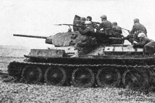 苏联装甲大将瓦图丁是怎么死的?