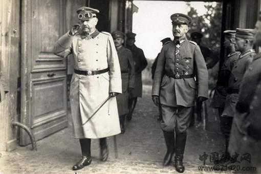 兴登堡在德意志的权利有多大?为何比德皇的权利还高?