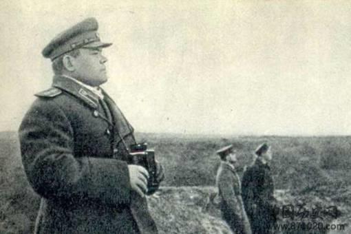 苏联装甲大将瓦图丁是怎么死的?