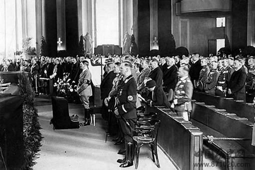 波兰国父毕苏斯基是一个怎样的人?为何希特勒和斯大林都畏惧三分?