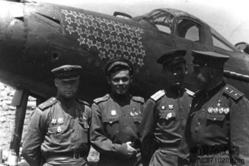 苏联王牌飞行员阔日杜布有多狠?狠起来连自己都打