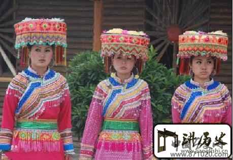 傈僳族服饰傈僳族女装的头饰有什么特点