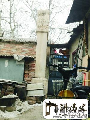 北京一珍贵石碑遭污损为清大学士刘墉书写