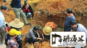 福建畲族独特的丧葬习俗——拾骨重葬