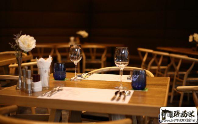 服务行业礼仪规范-服务礼仪基本知识-服务礼仪基本知识