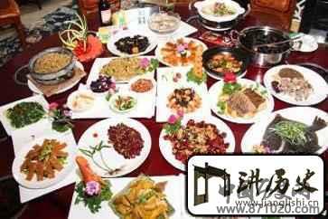 白族的宴席的主角是啥？为何是八碗一座盘