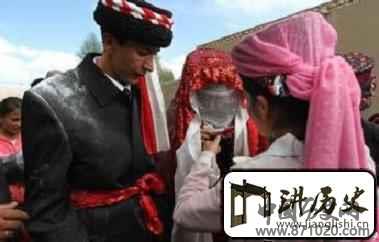 塔吉克族习俗塔吉克族男女“爱”的方式