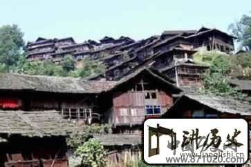 苗族“吊脚楼”有着什么样的历史发展和文化