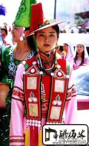 裕固族服饰是什么样的介绍裕固族服饰
