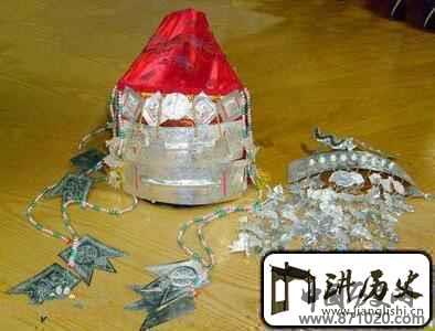 畲族服饰畲族女子的凤冠都有什么饰物