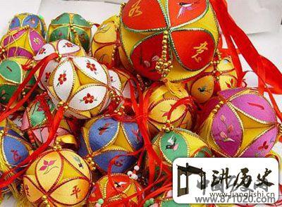 壮族习俗：抛绣球