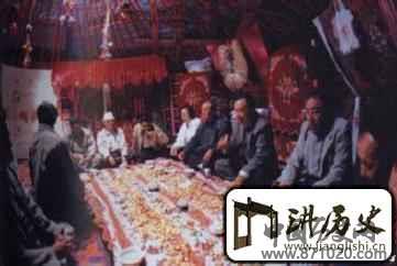 如果去哈萨克族家庭做客都需要注意啥呢