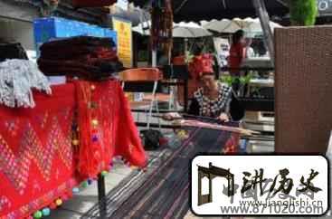 景颇族习俗景颇族制作织锦时有和习俗