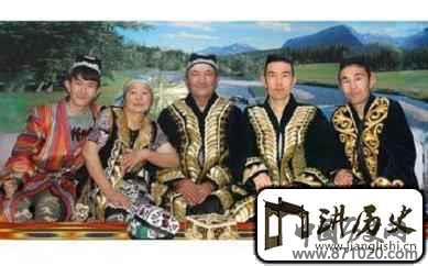 乌孜别克族服饰乌孜别克族男子服饰啥样