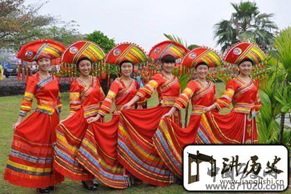 浅述云南壮族服饰特点