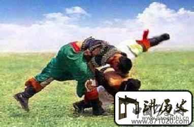 哈萨克族人是怎样用传统方式“摔跤”的