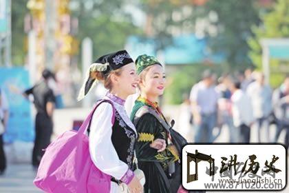 塔塔尔族着装特色是什么？