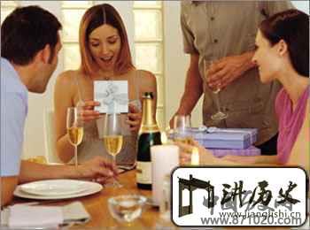 美国餐饮礼仪：美国人请客吃饭注意什么
