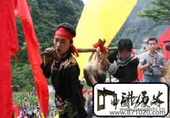 羌族祭山会羌族为何用狗和鸡来祭山