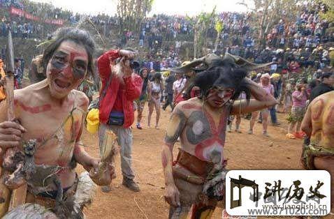 中国神秘的裸体部落：阿细人