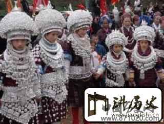 苗族服饰简介苗族女子的服饰有什么特点
