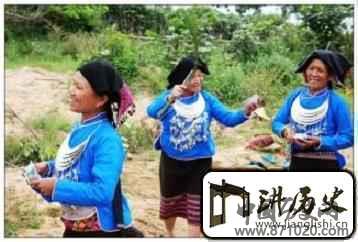 黎族服饰黎族已婚妇女是怎样装饰自己的