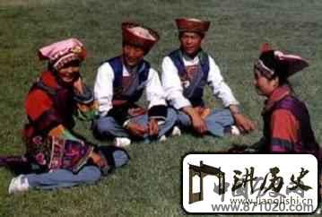 土族服饰土族男子服饰有何特点