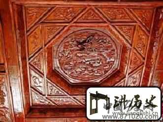 白族日常居住的房屋门窗有啥特殊装饰