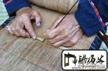 黎族服饰古老的黎族树皮布服饰什么样