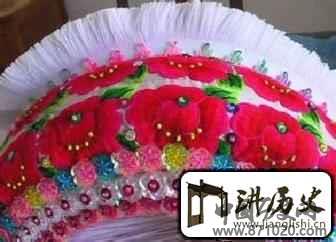 白族服饰文化白族姑娘的头饰有啥特点