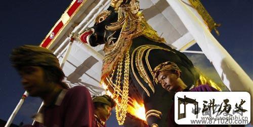 巴厘岛少女初潮需幽禁净身仪式很隆重