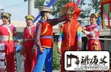 土族婚俗土族结婚花轿是怎样进门的