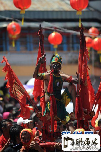 印尼神秘的乩童起乩