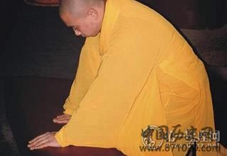 拜佛的手势图片，最标准的礼佛姿势