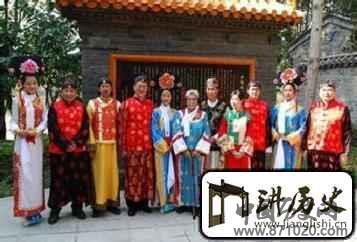 满族服饰满族人服饰的主要特点是啥