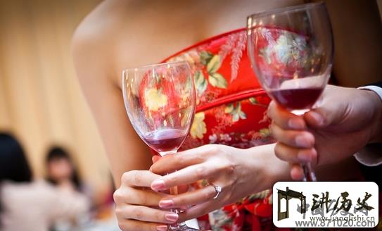 传统婚礼祝酒致辞方法顺序介绍