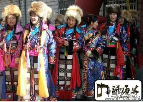 藏族服饰藏族服饰有哪些特点