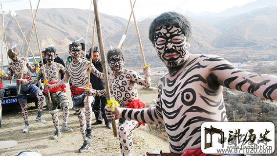 土族人降妖驱魔的“跳於菟”